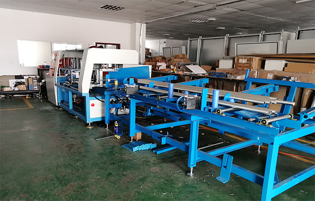 鋁型材切割機(jī)自動上料 下料-2